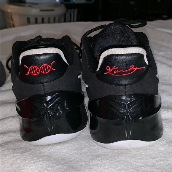 Men’s Nike Kobe AD Black White - Picture 2 of 5